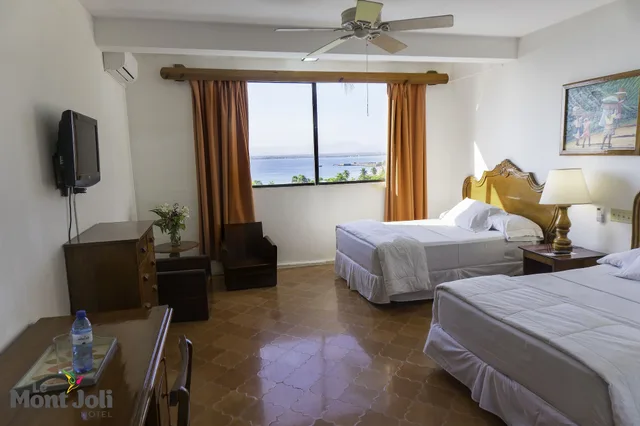 غرفة سوبيريور بسريرين كوين بإطلالة على البحر، Hotel Mont Joli 4/4