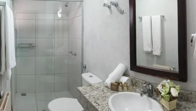 غرفة ديلوكس بسرير مزدوج، Sky Centro Hotel Spa 2/3