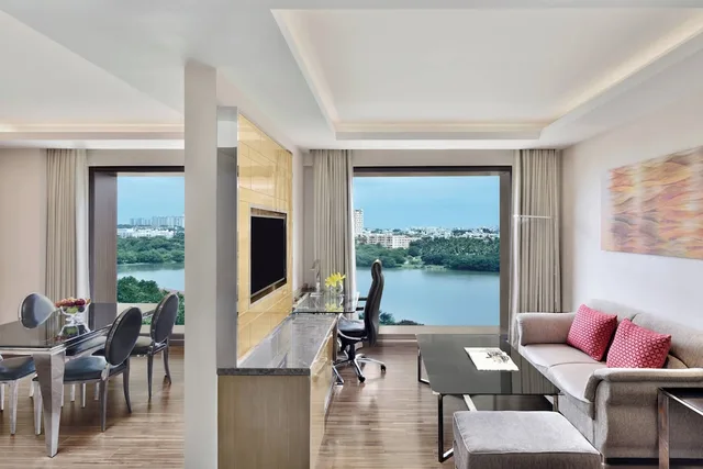 غرفة رئاسية بسرير كينج، Courtyard Bengaluru Hebbal 5/6