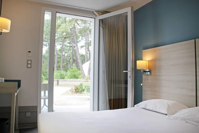 Small Double, Double or Twin Bed، Hotel Vent d'Eden Park 1/1