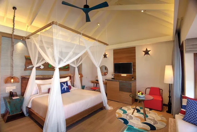 Water Villa, Queen Bed, with Pool، OBLU SELECT at Sangeli 1/1