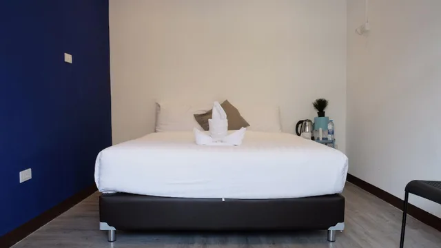 غرفة اقتصادية بسرير كوين، Sleep With Me Bangkok - BTS Phra Khanong 1/1