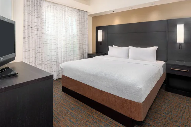 جناح ركني بسرير كينج بغرفة نوم واحدة مع أريكة، Residence Inn Port St Lucie 1/1