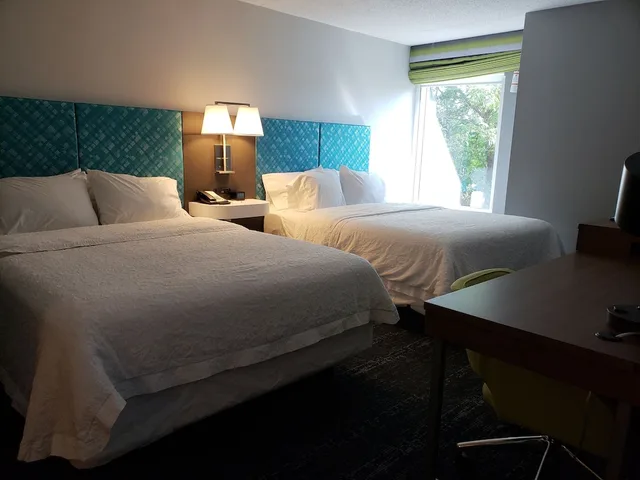 جناح بسريرين مزدوجين مع أريكة، Hampton Inn Suites Newtown 2/10