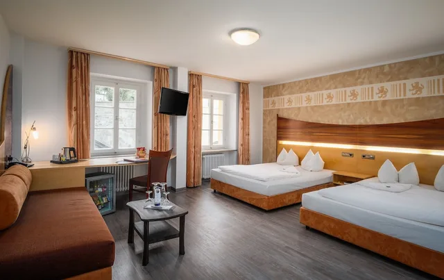 Luxury, Twin Beds, Hotel Passauer Wolf 1/2