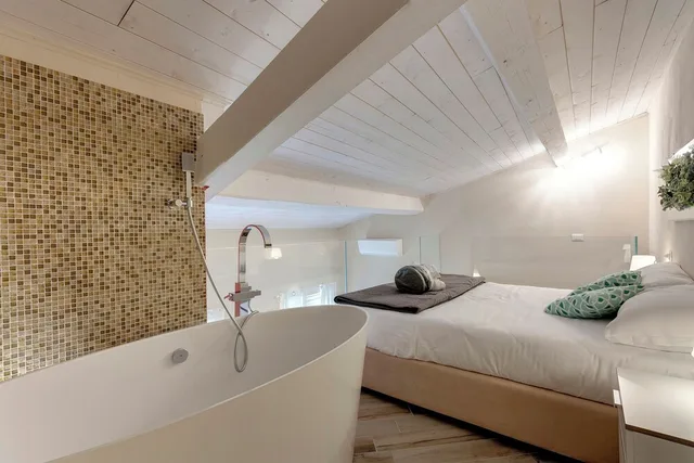 شقة بسريرين مزدوجين مع أريكة، Mamo Florence - Hibisco Apartment 4/10