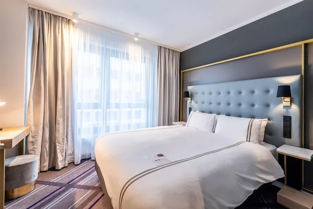 غرفة قياسية بسرير مزدوج أو سريرين منفصلين، Premier Inn Saarbrucken City Centre 2/8