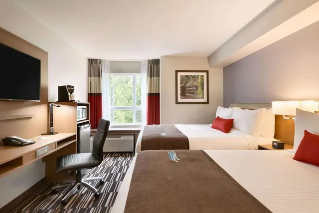 جناح بسريرين كوين بمطبخ، Microtel Inn & Suites by Wyndham Oyster Bay 3/8