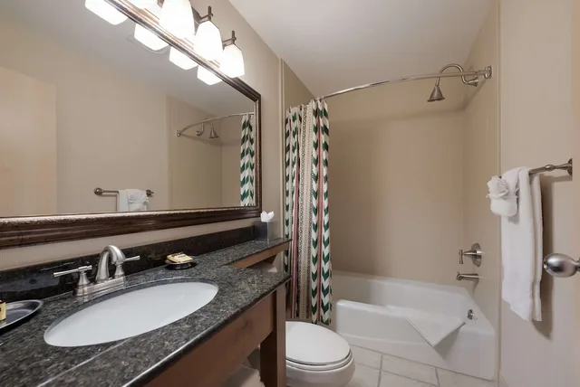 غرفة قياسية بسرير كينج بمطبخ، Best Western Plus Kentwood Lodge 6/9