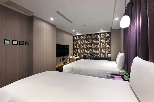 Deluxe, Triple, 1 Double and 1 Single Bed, Le room Hotel Kaifeng Taipei 3/10