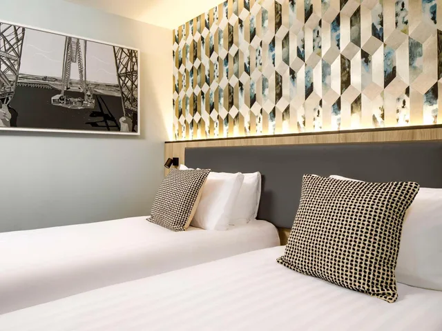 Standard, Twin Beds, City Side، Mercure Newport 3/7