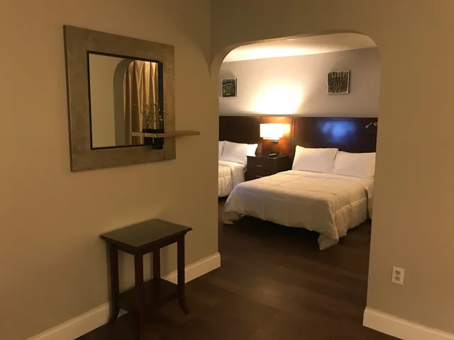 Luxury, Suite, 2 Double Beds, Stratus Suites Boutique Hotel 2/3