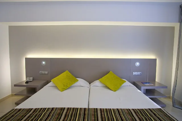 غرفة اقتصادية بسرير مزدوج، Fergus Bermudas Hotel 1/4
