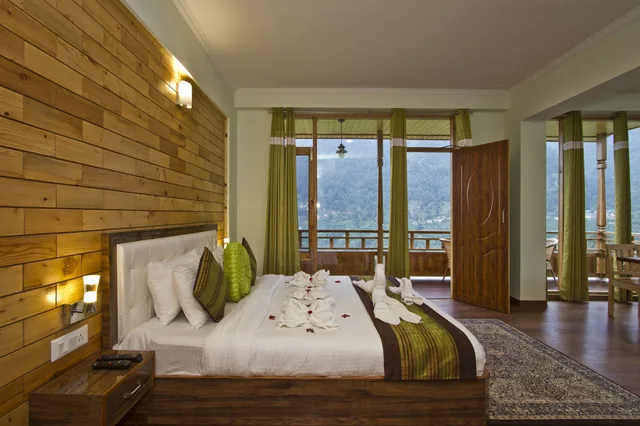 جناح عائلي بسرير مزدوج، Snow Flakes Resort 1/10