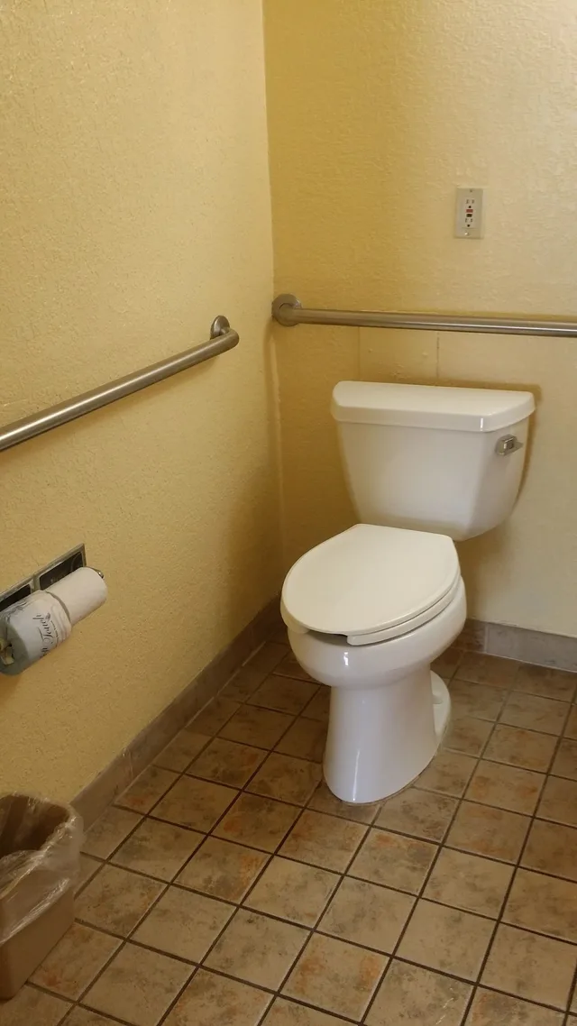 غرفة بسريرين كوين لذوي الإعاقة، Days Inn By Wyndham Cocoa Cruiseport West At I-95/524 7/7