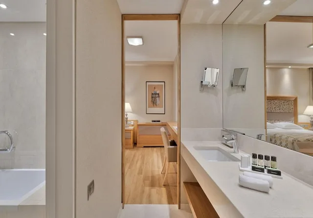 Family, Twin Beds, 2 Sofa, Divani Caravel Hotel 3/3