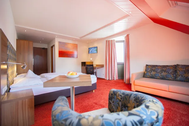 غرفة بريميوم سوبيريور بسرير مزدوج مع أريكة، Hotel Restaurant Lamm 4/6