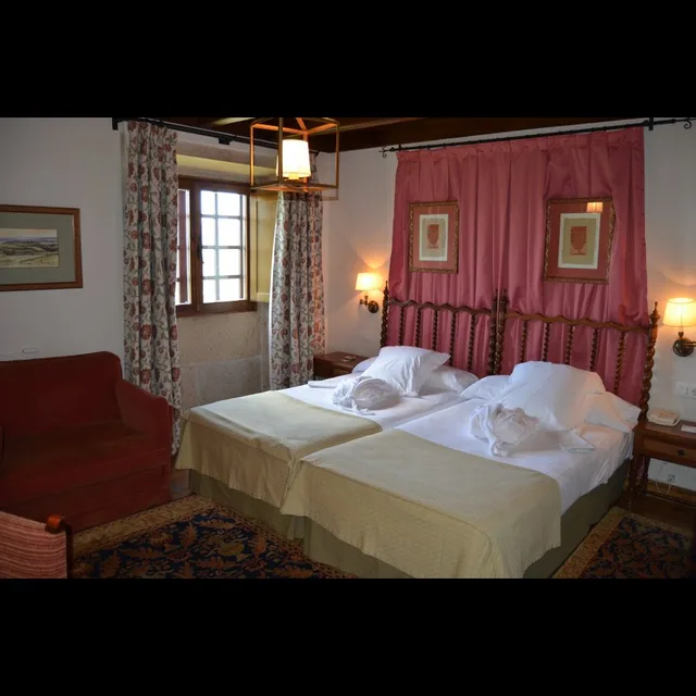 غرفة قياسية بسرير مزدوج، Parador de Verin 1/3