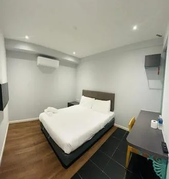Deluxe, King Bed, Queen Bed, No Window، Havona Boutique Hotel at Mount Austin 1/1