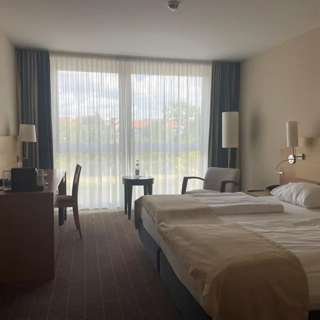 غرفة بسرير كينج بإطلالة، Mercure Hotel Schweinfurt Maininsel 2/6