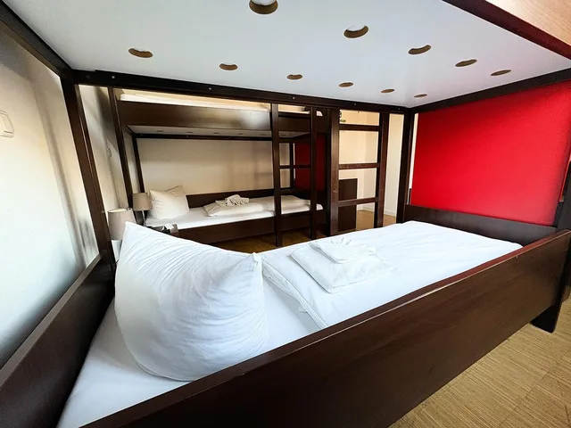 غرفة رباعية بحمام مشترك، Holi Hostel Hotel 1/3