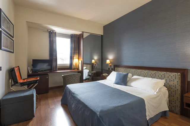 غرفة قياسية، Montreal 2/10