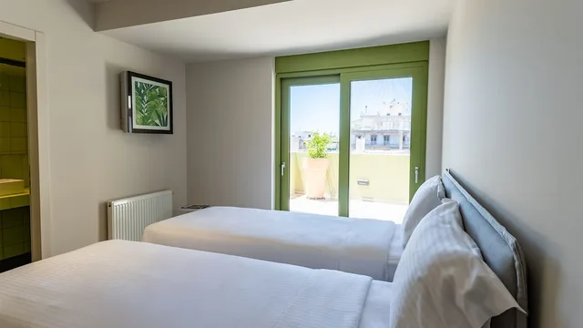 شقة بسريرين مزدوجين بغرفتي نوم مع أريكة، Athens Mosaico Suites And Apartments 5/10