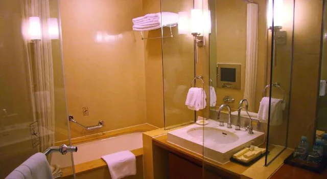 غرفة ديلوكس بسرير مزدوج، Jianguo Garden Hotel 2/2