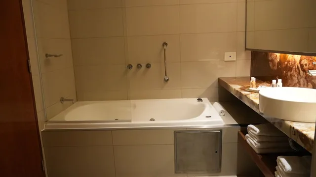 جناح ركني بسرير كوين، Design Suites Salta 7/8
