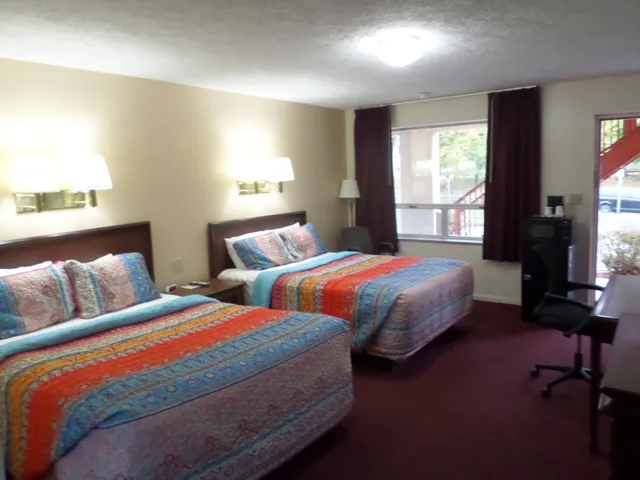 غرفة ديلوكس بسريرين مزدوجين، Knights Inn Oswego East 3/10