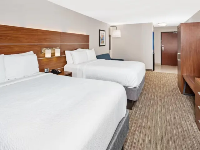 جناح بسريرين كوين، Holiday Inn Express Hotel And Suites Chicago South Lansing 2/3