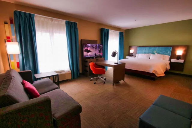 جناح استوديو بسرير كينج مع أريكة، Hampton Inn & Suites Jacksonville - Beach Boulevard/Mayo Clinic Area 3/6