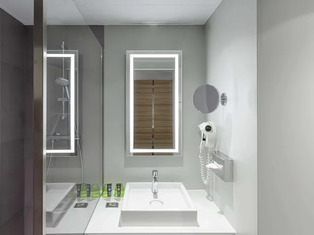 غرفة بسرير كوين، Novotel Koeln City 4/4