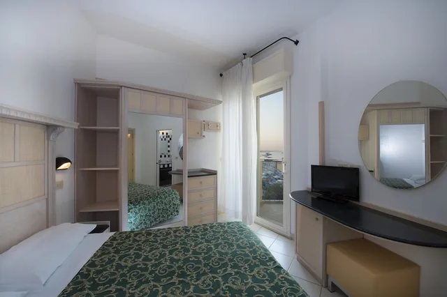 Room, Twin Beds, Sea View, Hotel Prestige 1/1