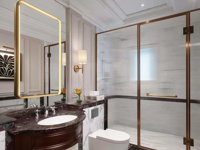 غرفة عائلية بسرير كينج بغرفتي نوم، The Savoy Hotel 9/10