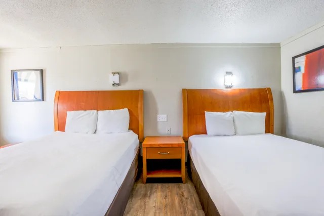 غرفة بسريرين كوين لغير المدخنين، Cozy Garden Inn By OYO Hwy 40 Richmond 1/6