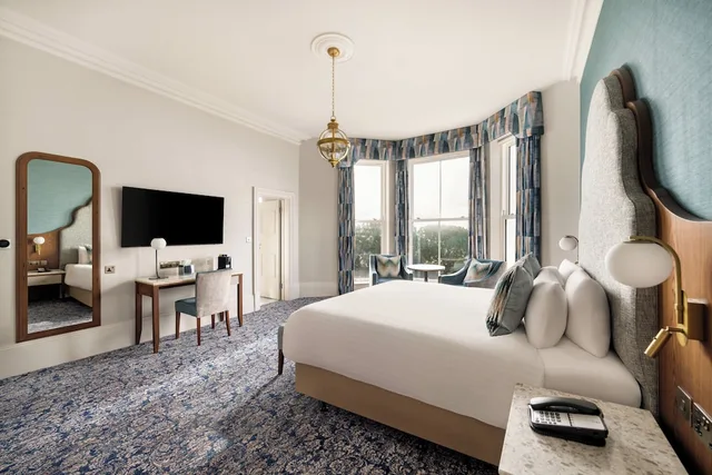 غرفة بريميوم بسرير كينج بإطلالة على البحر، voco The Clifton Folkestone, an IHG Hotel 3/7