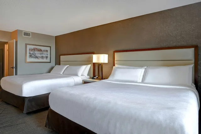 جناح بسريرين كوين، Embassy Suite Hotel Colorado Springs 2/8