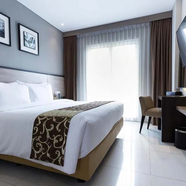غرفة سوبيريور بسرير كينج، Montana Premier Senggigi 4/9