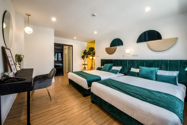 2 Bedrooms, Suite, 3 Queen Beds, Theme Boutique Hotel Bangkok 1/2