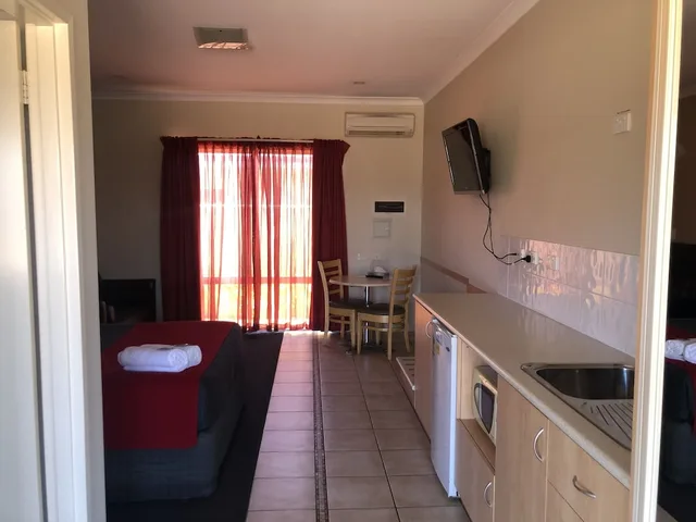استوديو ديلوكس بسرير كوين، COLLIE RIDGE MOTEL 2/3