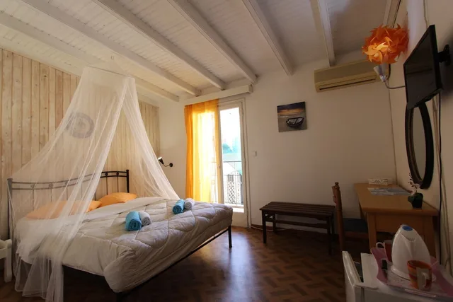 غرفة قياسية بسرير مزدوج، Avra Budget Beach Hotel 2/10
