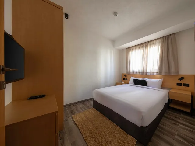 Roof Top, Junior Suite, Queen Bed, Mountain View, Sofa, Hot Tub، CREEK Hotel and Residences El Gouna 2/3