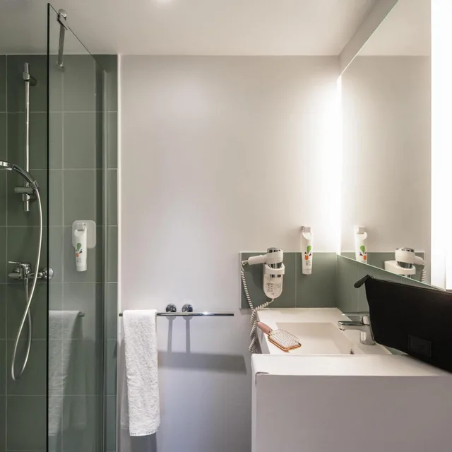 غرفة بسرير كوين مع أريكة، Ibis Styles Nice Centre Gare 8/8