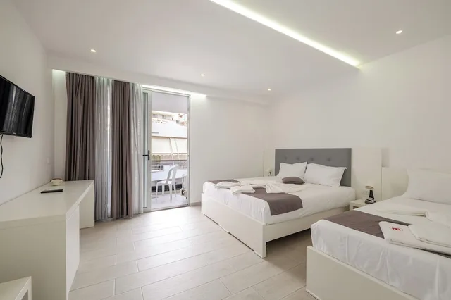 غرفة ثلاثية بشرفة، Vila Era Beach 1/9