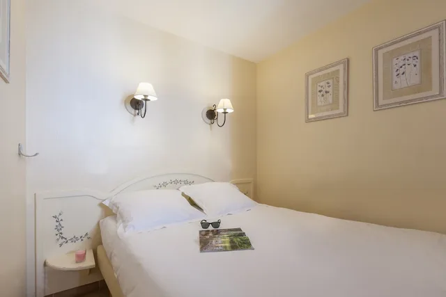 1 Bedroom, Apartment, Bunk Bed, Sea View, 2 Sofa, Balcony or Terrace، Maeva Particuliers Les Restanques Du Golfe de Saint Tropez 3/8