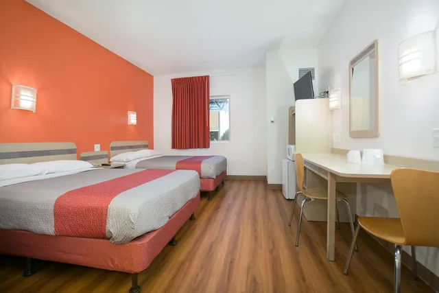 Standard, 2 Double Beds, Motel6 Brooklyn Center, MN - Minneapolis 6/10