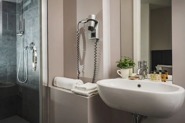 غرفة بسرير كوين، Hotel Ines 4/4