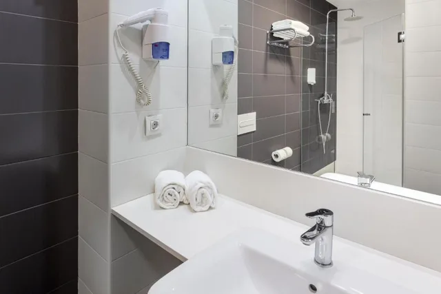 غرفة قياسية مفردة بسرير مزدوج، B&B HOTEL Barcelona Viladecans 3/3