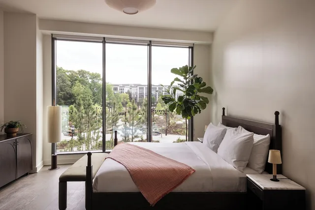 جناح بسريرين كينج بغرفتي نوم، FORTH Hotel Atlanta 1/3